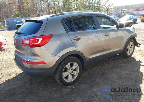 2011 Kia Sportage Lx z USA, uszkodzony, nr VIN KNDPB3A26B7031922